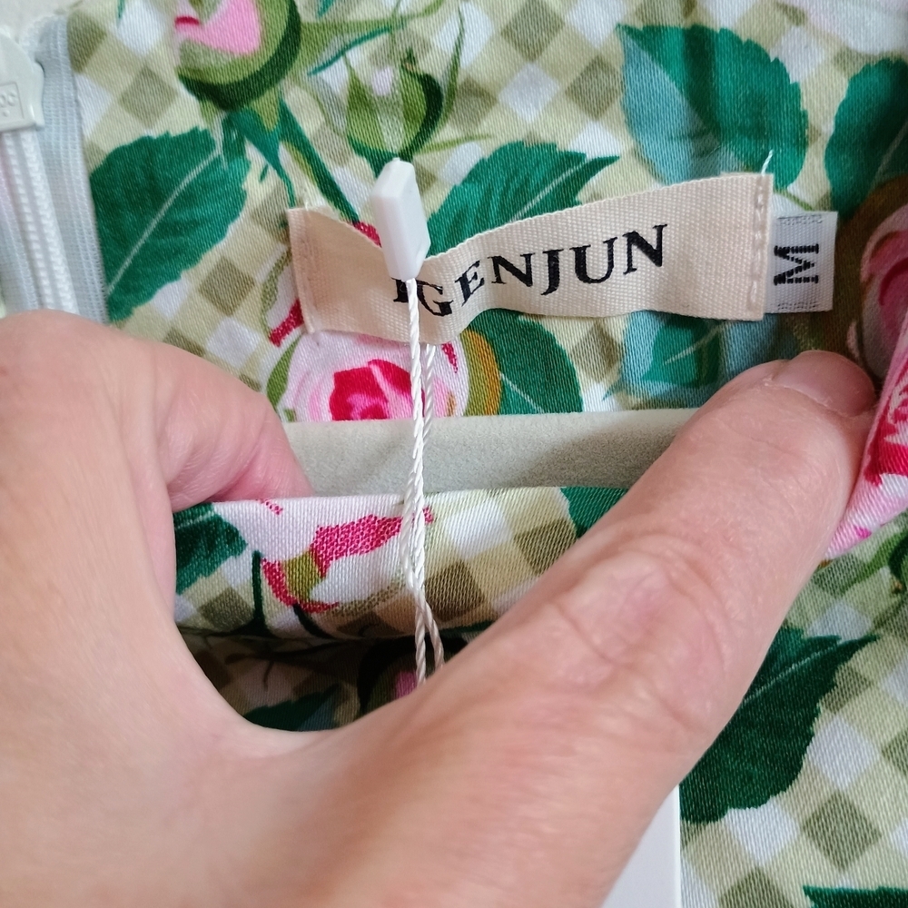 Elegant Floral Midi Dress in Pink and Green - Picture 5 of 7